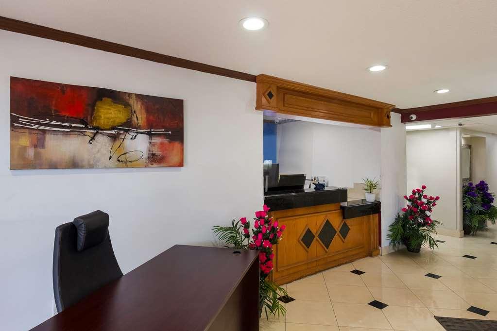 Rodeway Inn Houston North Greenspoint Interior photo